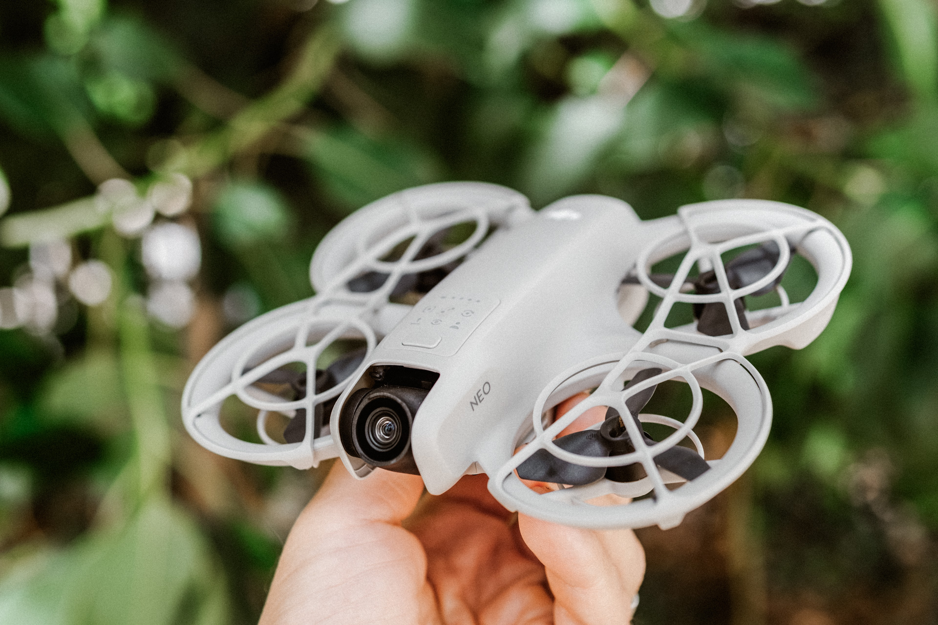 DJI NEO 