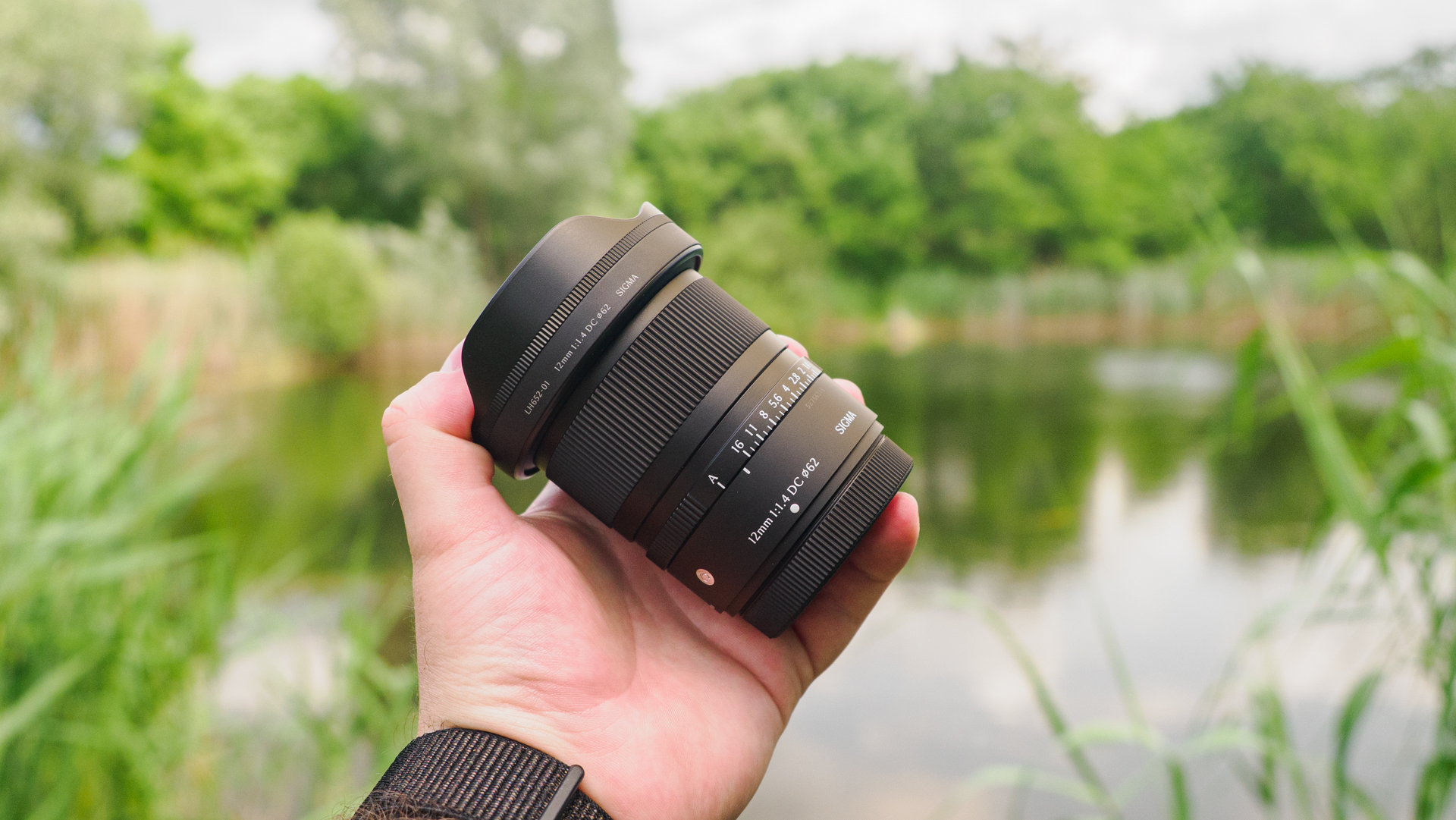 Sigma 12 mm f/1.4 DC 