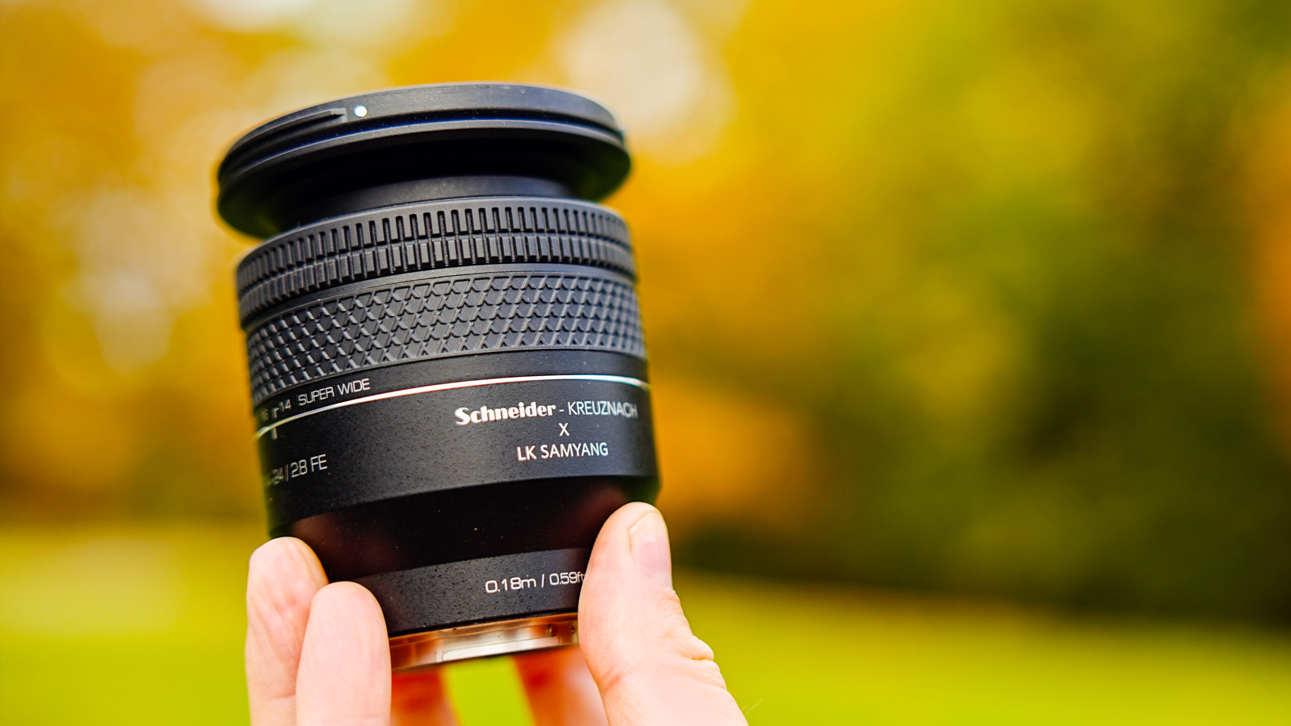 Samyang AF 14-24 mm f/2.8 Sony FE jest świetny, ale ma haczyk