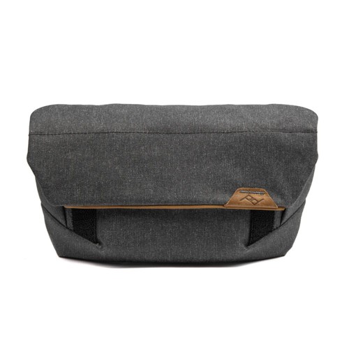 torba-peak-design-field-pouch-v2-z-paskiem-grafitowa_01.jpg