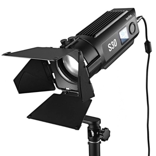 Lampa LED Godox S30 LED i wrota SA-08_1.jpg