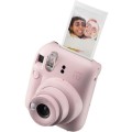 aparat-natychmiastowy-fujifilm-instax-mini-12-blossom-pink_02.jpeg