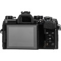 Olympus OM-D E-M5 Mark III - body - czarny8.jpg