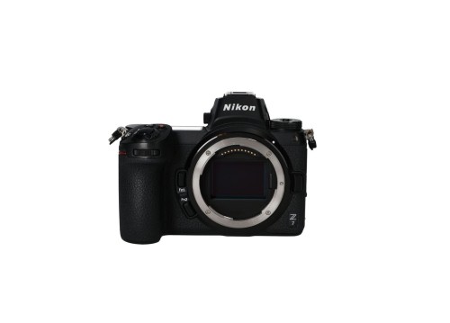 nikon_z7..jpg