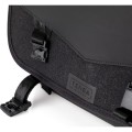 torba-tenba-dna-13-dslr-messenger-black_09.jpeg