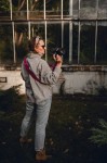 Szelka fotograficzna do aparatu fuksjowy welur, pasek do lustrzanki welurowy