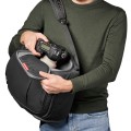 Camera-Backpack-Manfrotto- Advanced-2_MB MA2-BP-T_use02.jpg
