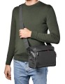 Camera-Shoulder Bag-Manfrotto- Advanced-2_MB MA2-SB-M_use01.jpg