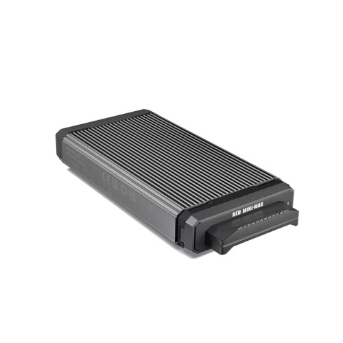sandisk-professional-czytnik-pro-reader-red-mini-mag_01.jpeg