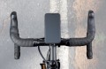 peak-design-mobile-bike-mount-out-front-v2-uchwyt-rowerowy-do-telefonu-na-kierownice-czarny_04.jpeg