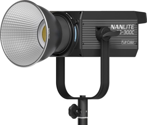 lampa-led-nanlite-fs-300c-led-rgbw-spot-light_01.jpeg