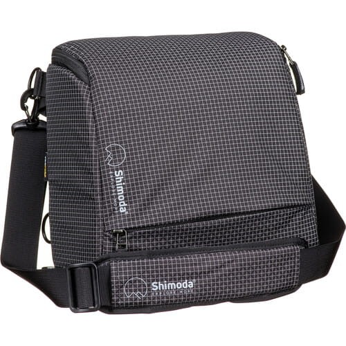 torba-na-aparat-shimoda-top-loader-medium-black-white_01.jpg