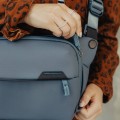 torba-peak-design-everyday-sling-3l-ocean_08.jpeg