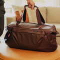 torba-peak-design-travel-duffel-65l-eclipse_04.jpeg