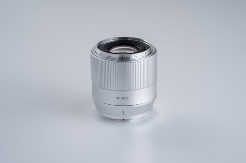 obiektyw-ttartisan-af-56mm-f1.8-sony-e-aps-c-srebrny_01.jpg