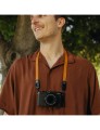 pasek-peak-design-form-leather-camera-strap-neck-amber-bursztynowy_06.jpg