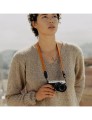 pasek-peak-design-form-leather-camera-strap-neck-amber-bursztynowy_11.jpg