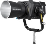Lampa punktowa Nanlux Evoke 1200B z soczewką Fresnela FL-35YK i walizką transportową