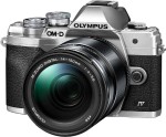 Aparat Olympus OM-D E-M10 Mark IV + 14-150mm f/4-5.6 II (srebrny)