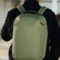 plecak-peak-design-travel-backpack-20l-sage_07.jpg