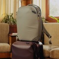 plecak-peak-design-travel-backpack-20l-stone_22.jpg