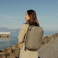 plecak-peak-design-travel-backpack-20l-stone_27.jpg