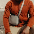 torba-peak-design-travel-crossbody-3l-stone_06.jpg