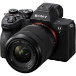 Aparat cyfrowy Sony A7 IV + obiektyw FE 28-70mm f/3.5-5.6 OSS II ILCE7M4MB + dodaj w koszyku kurs szybki start, ładowarkę i dwa akumulatory Newell gratis