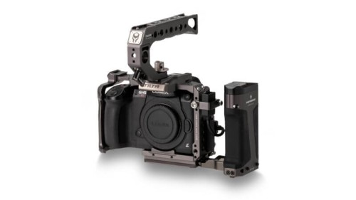 Tiltaing-Panasonic-GH-Series-Kit-B-Gray-TA-T37-B-G_34fron_Legacy-2-800x450 (1).jpg