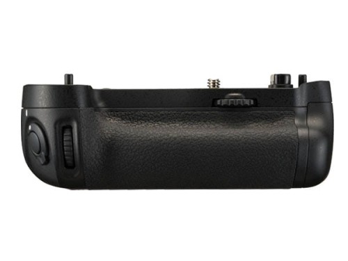 Grip Nikon MB-D16 do D750 - wielofunkcyjny pojemnik na baterie - w magazynie