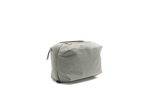 pokrowiec-travel-line-peak-design-wash-pouch-sage-szarozielony