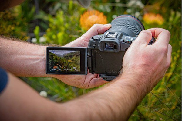 APARAT CANON EOS RP + OBIEKTYW RF24-240MM F/4-6.3 IS USM