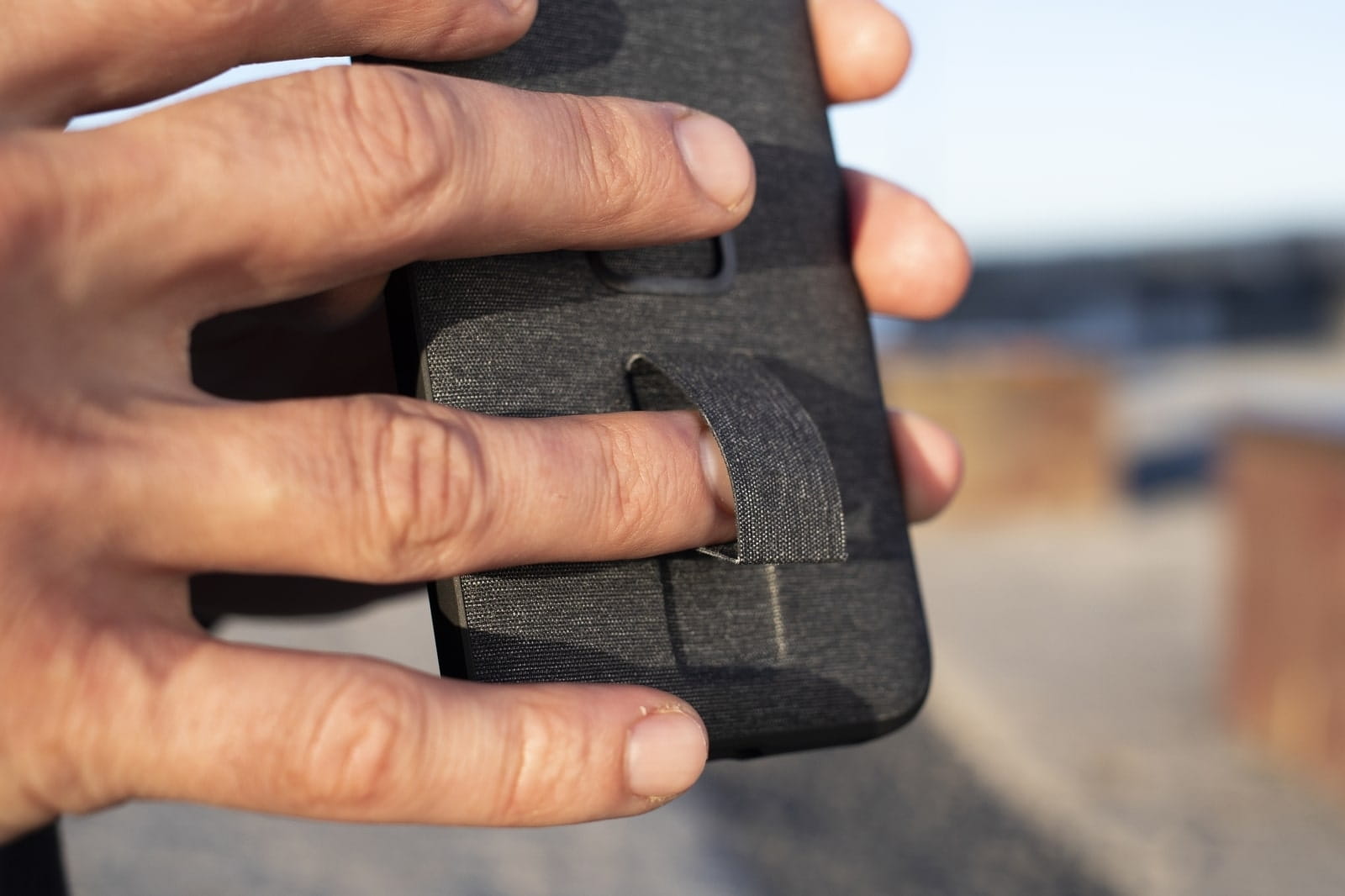 Peak Design Mobile Everyday Loop Case iPhone 12 - 6.1" Charcoal