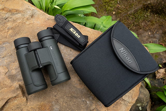 Lornetka Nikon PROSTAFF P7 10x42