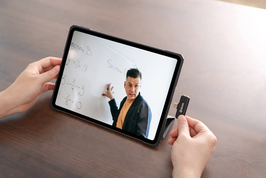 Dwukanałowy system mikrofonów bezprzewodowych Boya BY-WM3T2-U 2.4G Mini Wireless Microphone - for USB Type-C devices 1+2