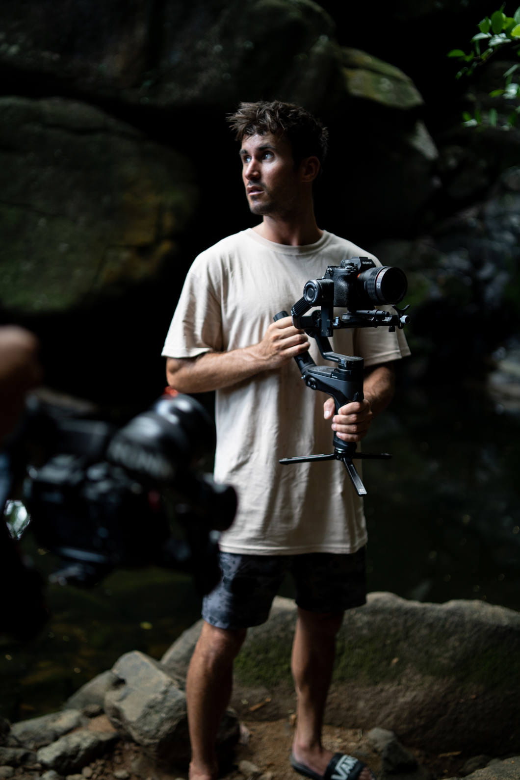 zestaw obiektywów samyang v-af z adapterem mf i twardym etui