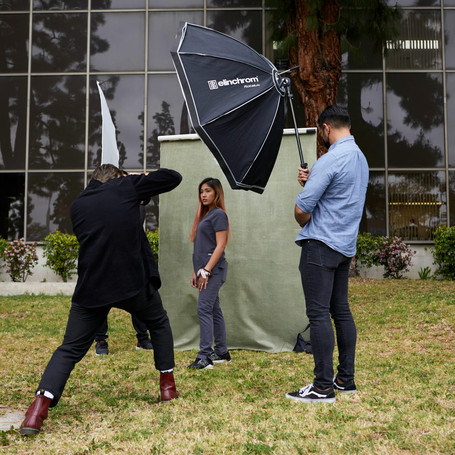 three dual off-camera flash kit