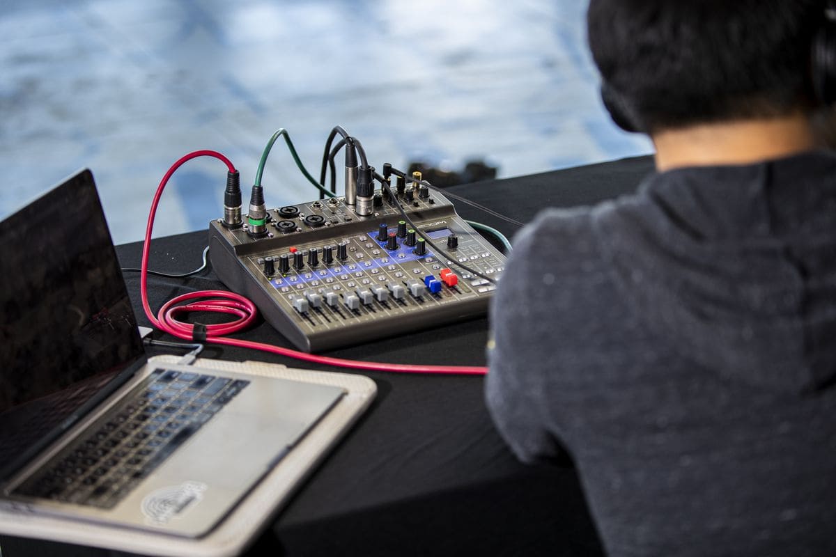 mikser audio zoom livetrak l-8