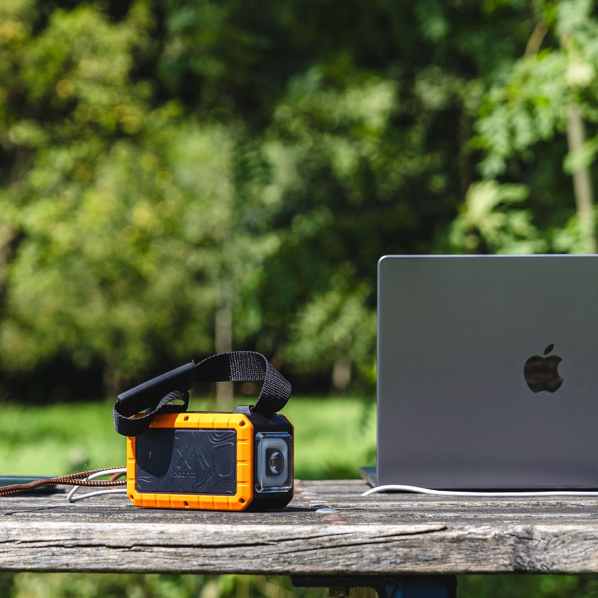 xtorm powerbank rugged flashlight 40000 mah 100w