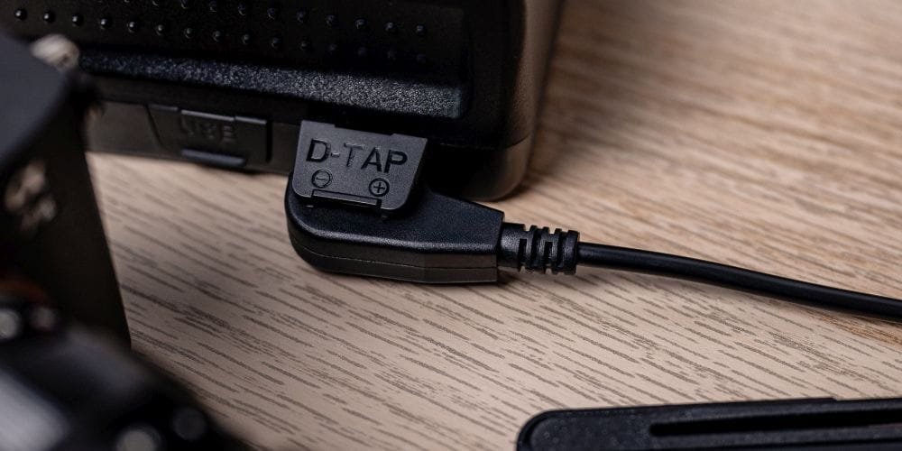 ładowarka newell d-tap 16,8 v 4 a do akumulatorów v-mount