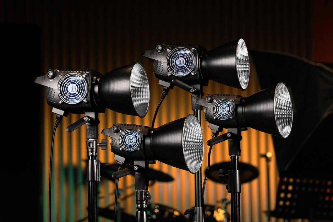 zhiyun led molus b100 cob light