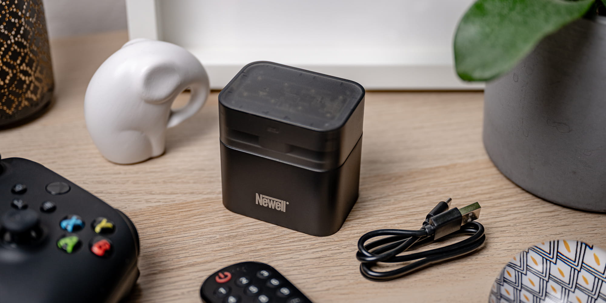 ładowarka 8-kanałowa do baterii aa