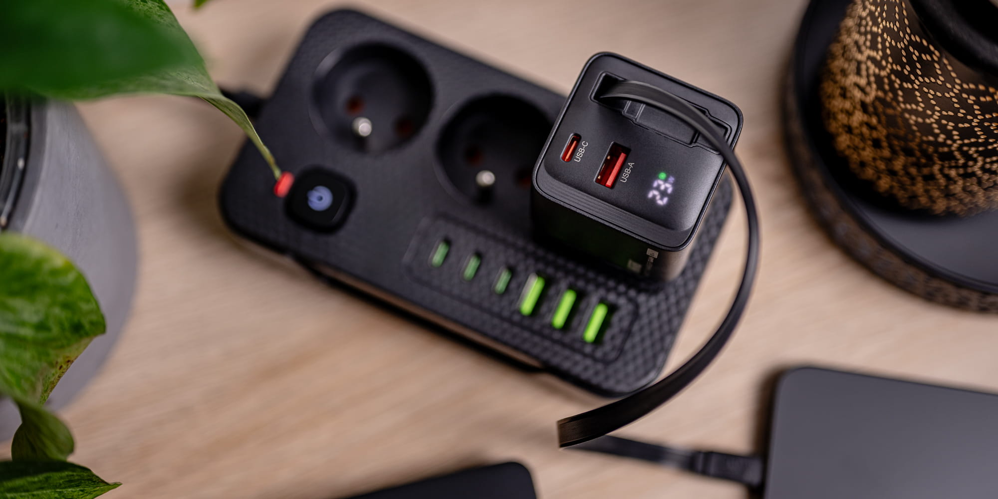 ładowarka sieciowa newell gan 65 w lcd