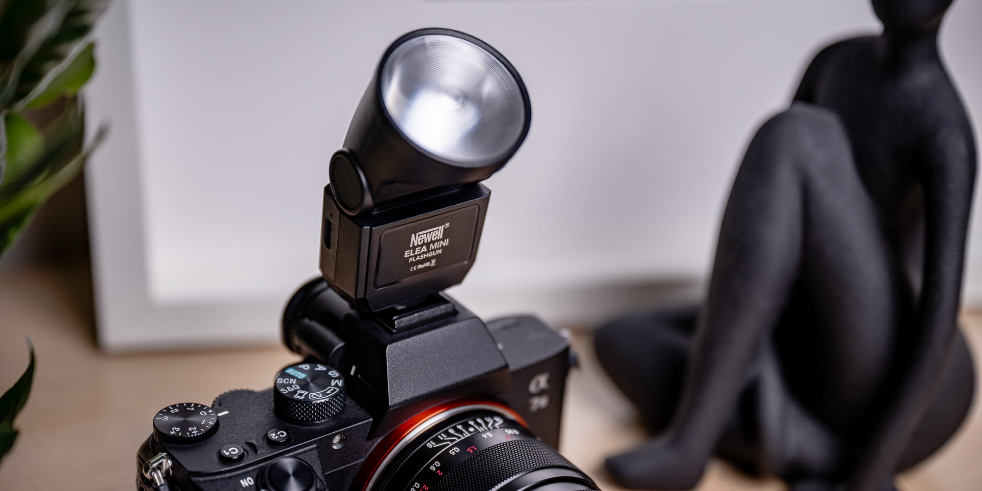 lampa błyskowa newell elea mini