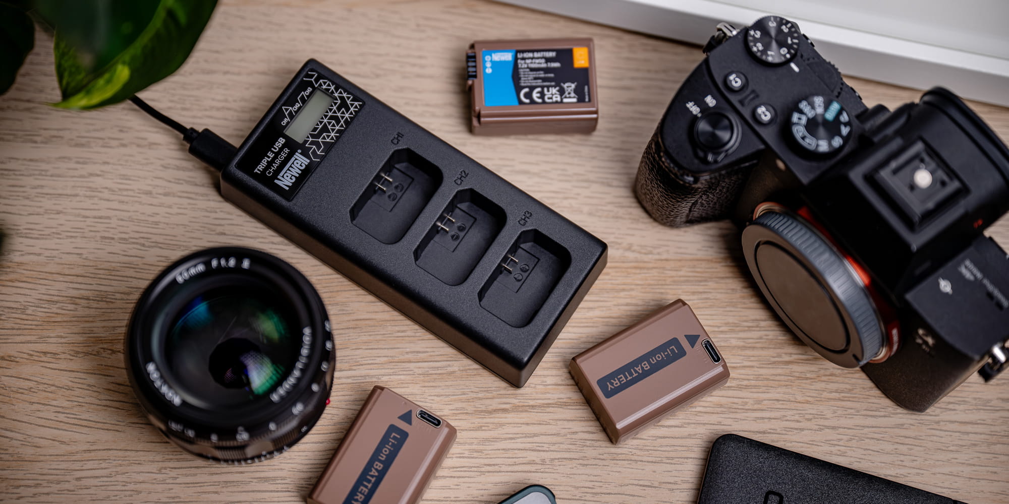 ładowarka trzykanałowado akumulatorów lp-e6 do canon