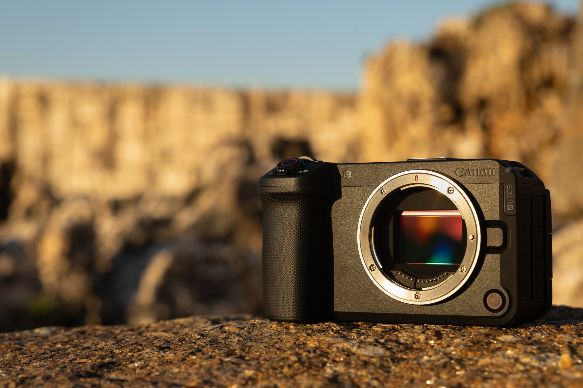 aparat canon eos r6 v