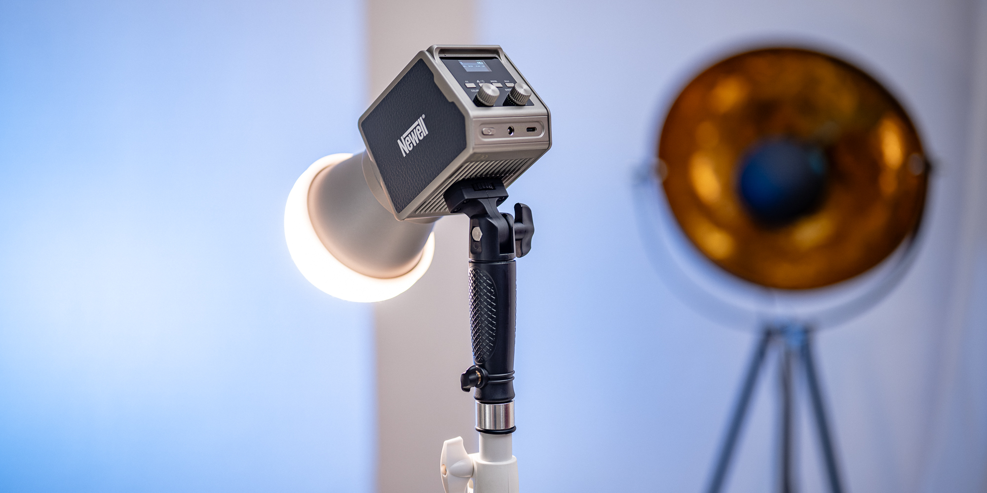 lampa led newell zora 60 wb 2700 - 6500 k