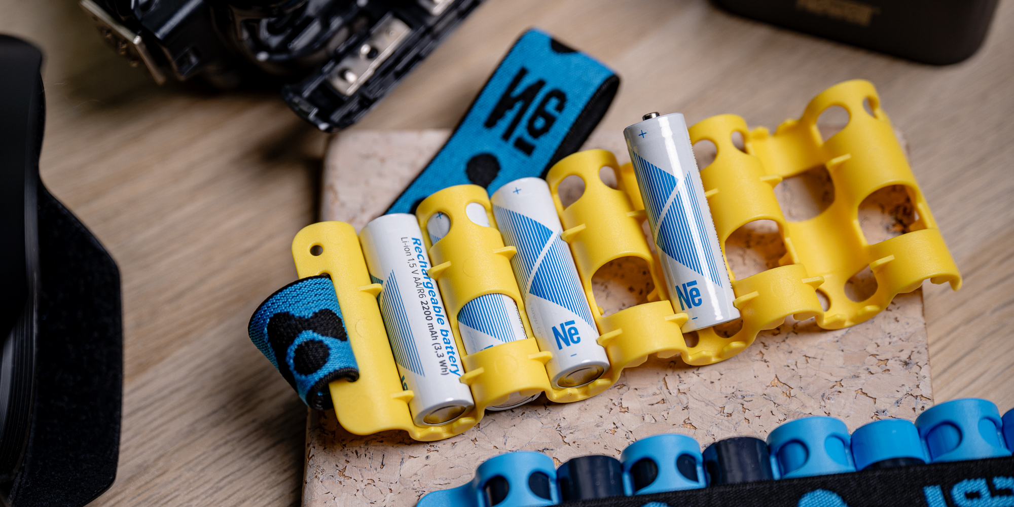 organizer na 8 baterii aa newell battholder