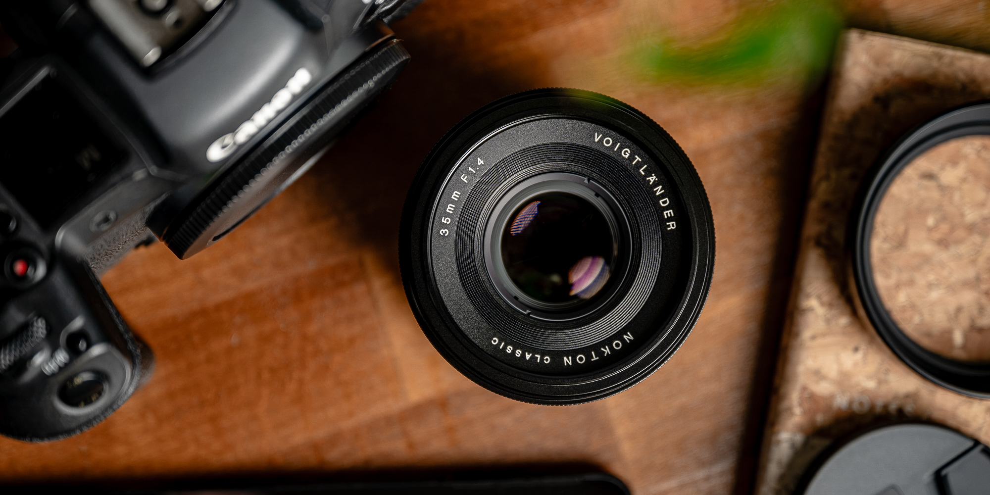 voigtlander nokton classic 35mm f/1.4 canon rf