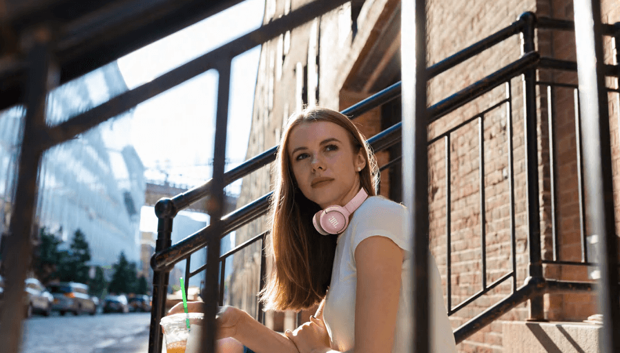 sluchawki_bezprzewodowe_jbl_tune_500bt_rozowe_02